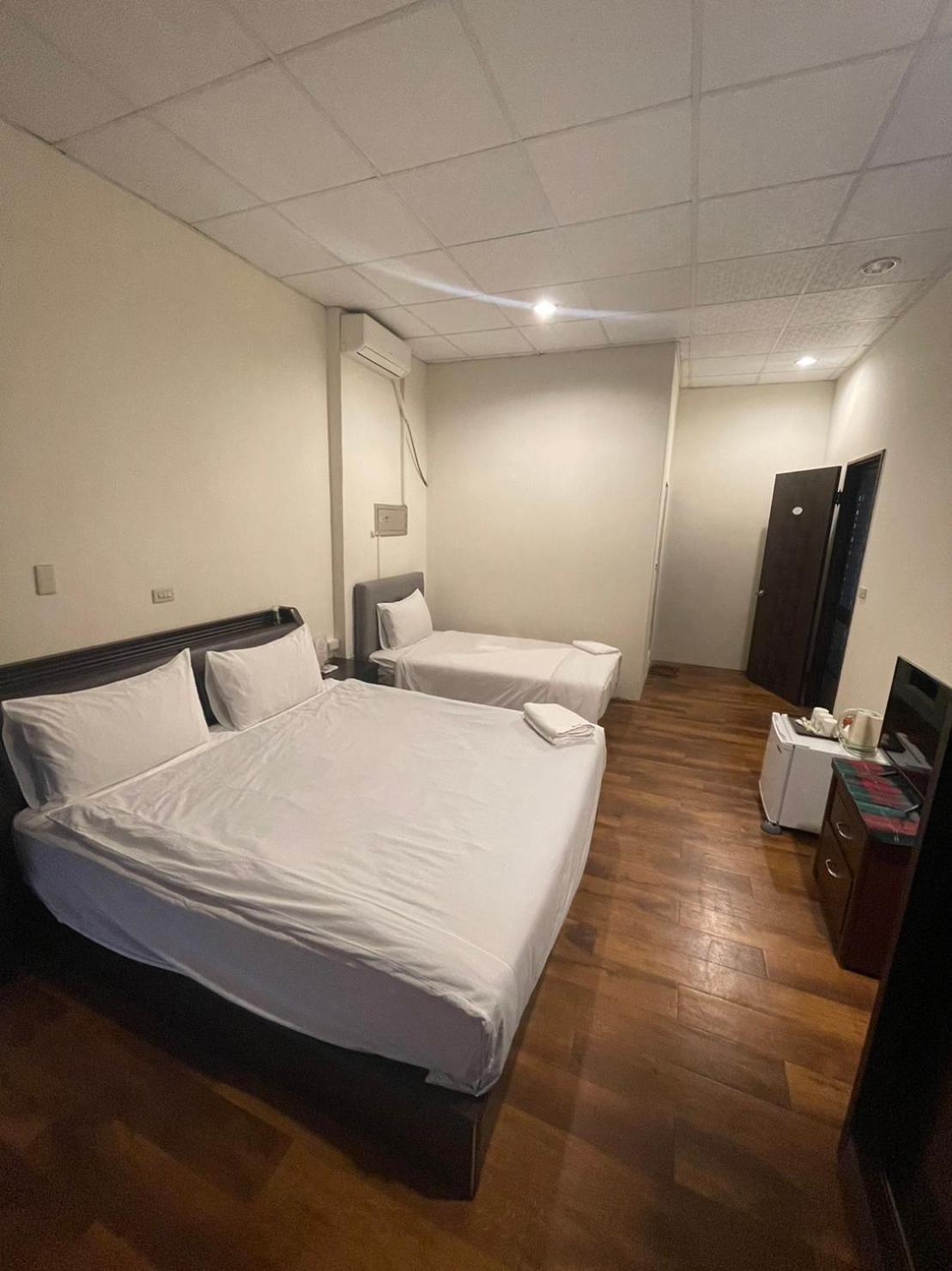 Malaya Guest House Budai Екстериор снимка