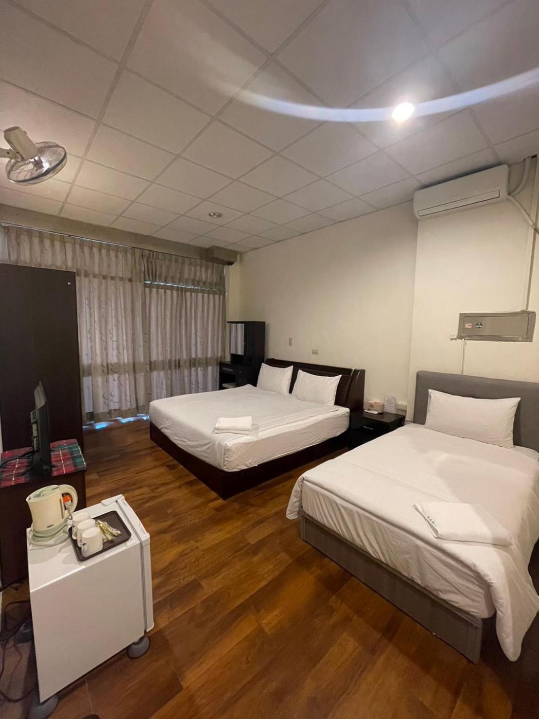 Malaya Guest House Budai Екстериор снимка