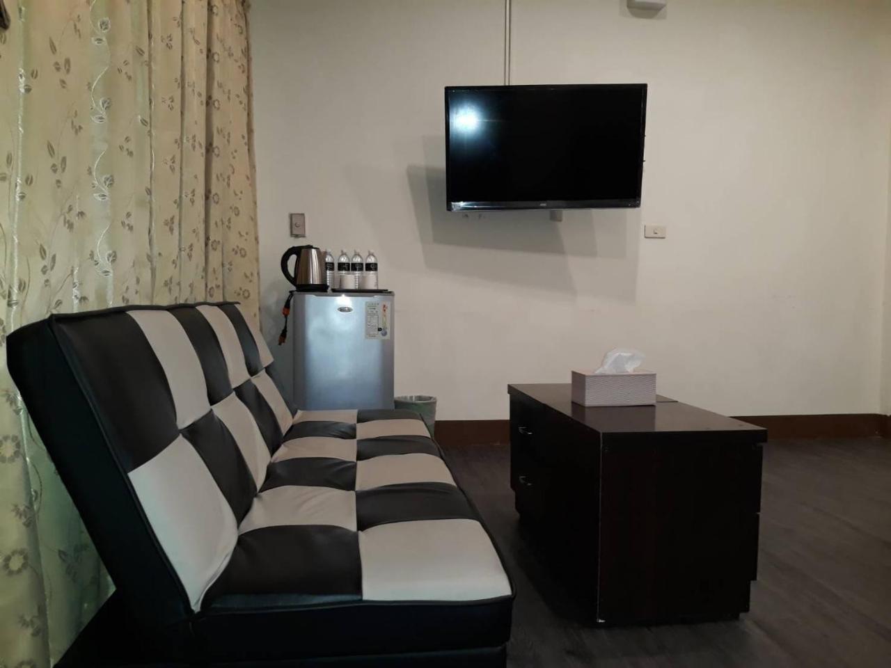 Malaya Guest House Budai Екстериор снимка